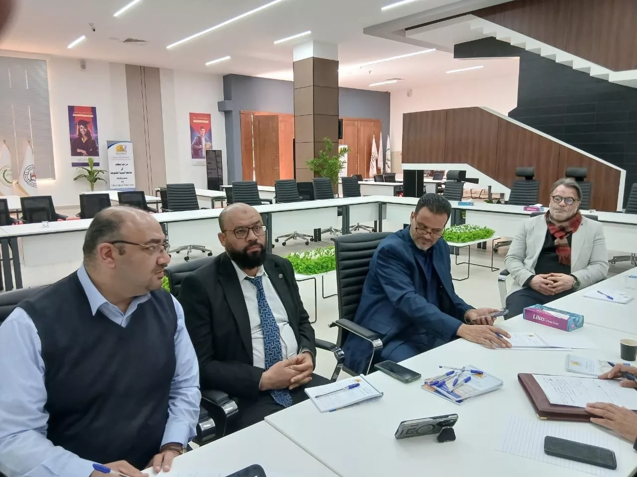 الاجتماع الأول للجنة العليا للإشراف على استحداث المجلات العلمية بجامعة الزنتان