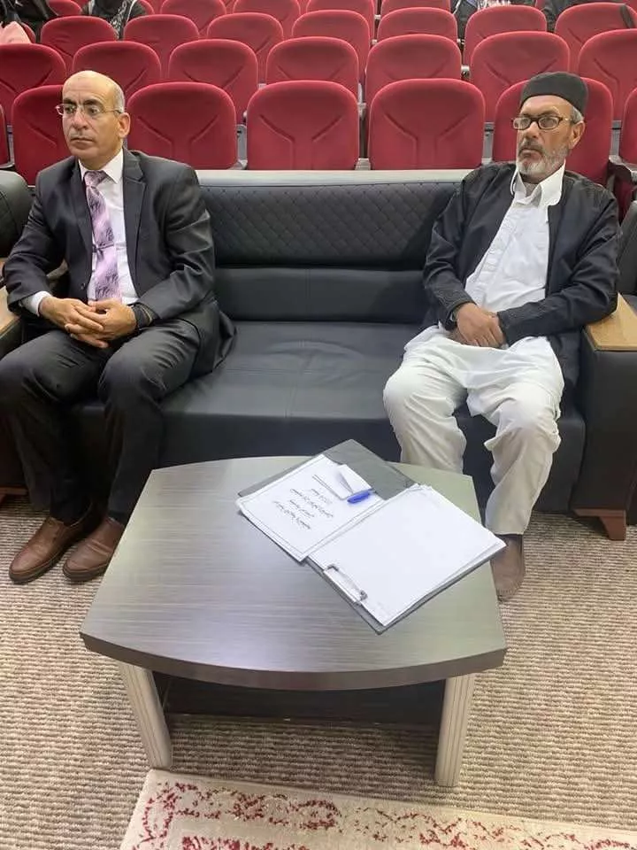 مناقشة جماعية حول أعمال مكاتب الخدمة الاجتماعية للاختصاصيين الاجتماعيين بالمؤسسات التعليمية بمراقبة التربية والتعليم ببلدية الزنتان  بتاريخ 20 / 04 / 2025م