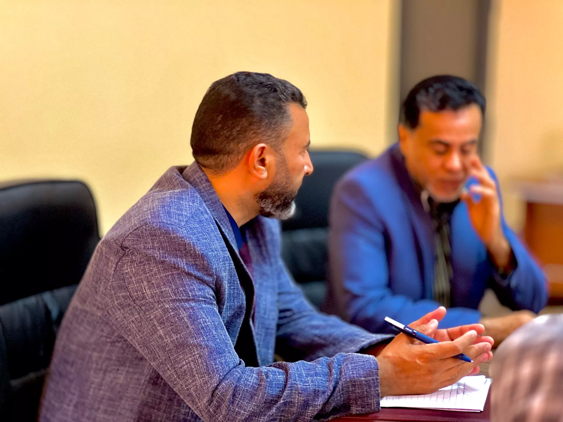 السيد وكيل الشؤون العلمية بالجامعة يجتمع مع ادارة كلية طب الأسنان وجراحة الفم بالزنتان