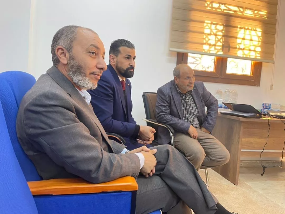 كلية القانون والعلوم السياسية بجامعة الزنتان تناقش 