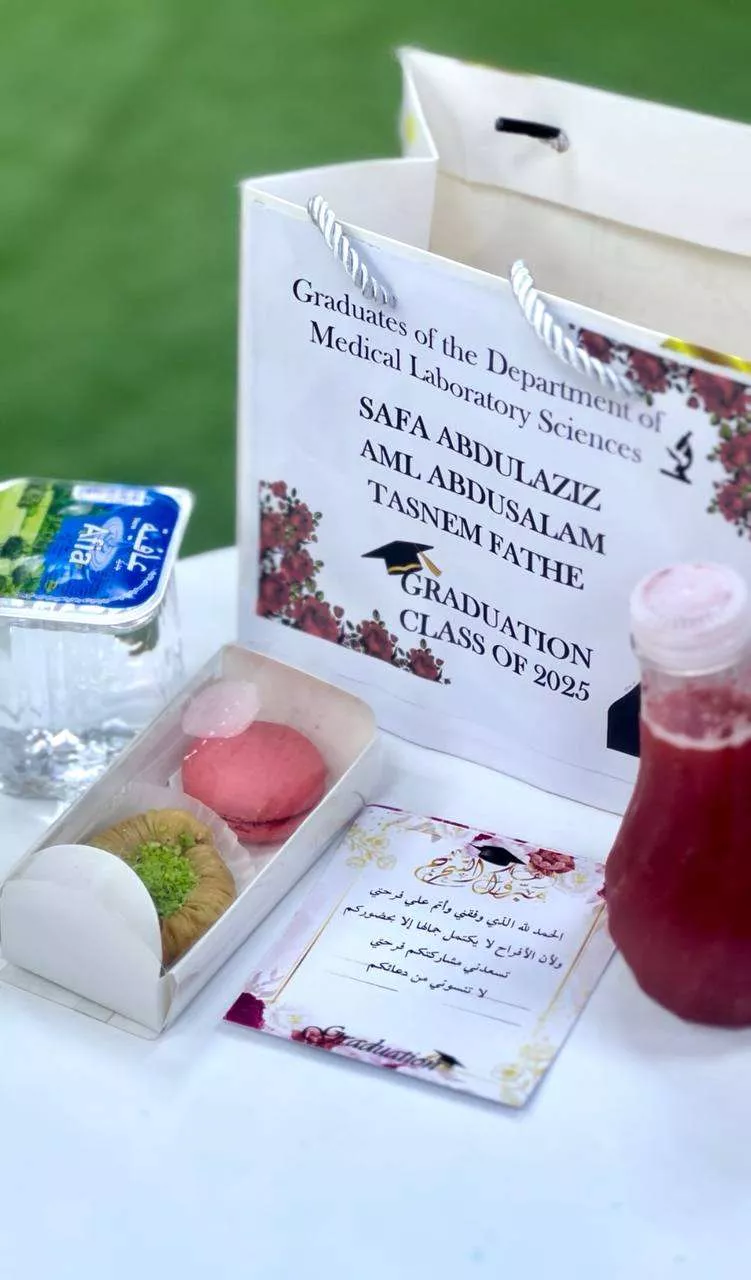صور ختام مناقشات مشاريع التخرج للطلبة الدفعة الثالثه بقسم المختبرات الطبية وقسم التخذير